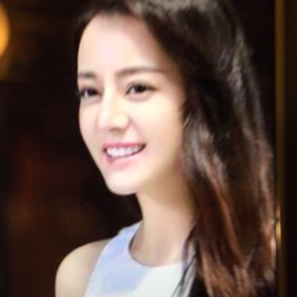 Meet your Posher, Eva